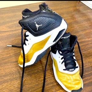 Size 1 Nike Jordan High Top Basketball Shoes